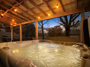 Newly Renovated Cottage*Hot Tub*Dog Friendly* - Image 2