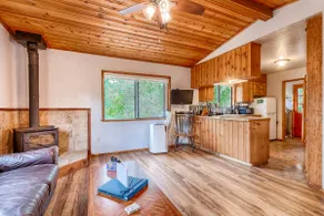 Petite Chalet with deck near Loch Lomond! - Image 4