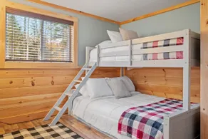Riverfront Cabin in the White Mountains - Image 5