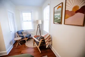 German Village Gem: Cozy Luxury & Hot Tub Haven - Image 4