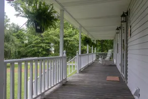 Cozy Country Home - Image 2