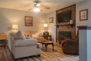 Cozy Country Home - Image 4