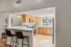 Remodeled home near CSUB - Image 4