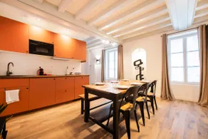 Heart of town/charm - The Duplex - The Laurencin Sens - Image 4