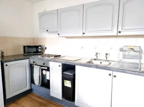 Two Bed Holiday Home with Free Parking in Inverness - Image 4
