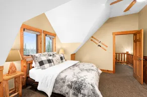Ski-In/Ski-Out Premium North Shore Cabin in Lutsen - Image 3