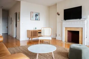 Stunning 1BR | Steps to Fenway! - Image 4
