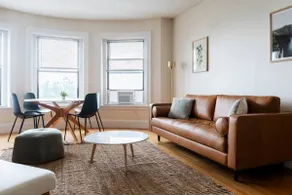Stunning 1BR | Steps to Fenway! - Image 2