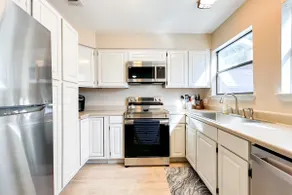 Fresh Remodel with Great Location - Image 4