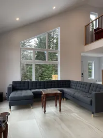 Large comfortable home. - Image 3