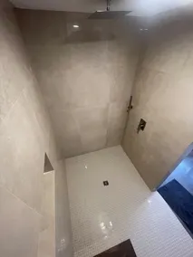 Large comfortable home. - Image 4