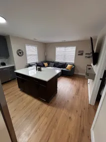 NEW Fam-Frndly 3 bd 1 bth w/ EZ Parking near NU - Image 5