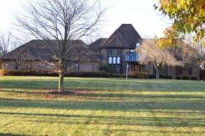 Country Estate With Pickleball Court - Image 2
