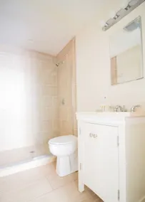 Airy, Pet-friendly, FiDi studio - Image 4