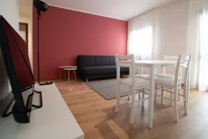 Spacious and modern two-bedroom on Corso Palladio - Image 2