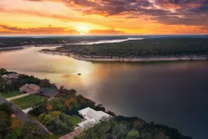 Dream Balcony Lakehouse ~Golf Cart ~Games ~Kayaks - Image 4