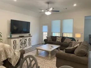 Luxurious 4 BR Full of Art and Close to It All! - Image 2