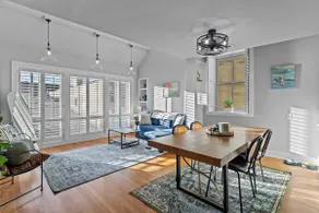 Crystal’s Condo - Historic Downtown Near Riverwalk - Image 2