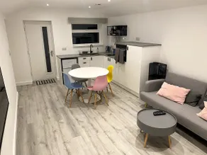 Modern 1-Bed Annexe - Image 2