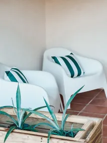 Cocobuoys Apt 50 - Beach & Pool Access - Image 2