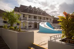 Czar's Oasis Apt B27 @ Ocho Rios - Image 5
