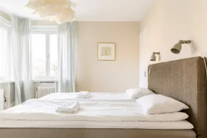 Cozy stay in calm suburban setting - Image 3