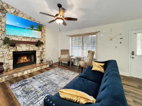 Welcome To Dreamland Over 1 acre of private living - Image 2