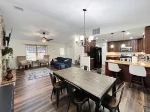 Welcome To Dreamland Over 1 acre of private living - Image 5
