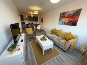 Beautiful Flat In Woking Central - Image 3