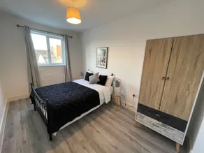 Beautiful Flat In Woking Central - Image 2