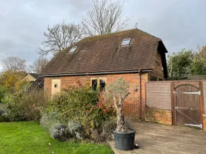 Kickback & relax in this stylish countryside Annex - Image 4