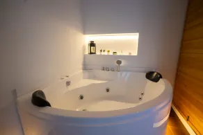 Luxury Moscatell 15 - Image 4