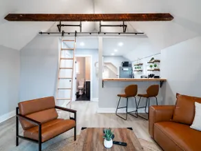 Unique BOHO Ohio City Loft Apt - Image 5