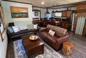 Hidden Cove Cabin: Nestled in Peaceful Wooded Cove - Image 2