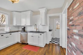 Prime West Hartford Center: Timeless Charm - Image 2