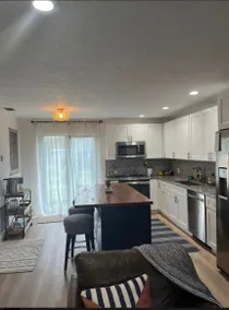 Pool/ Pickleball & walking distance to beach! - Image 3