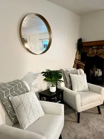 Modern Flat in Perfect Location - Image 2