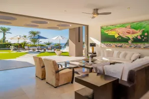 Contemporary Villa for Relaxing - Image 5