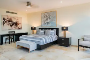 Contemporary Villa for Relaxing - Image 4