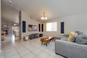 Silverbell | 3 BR & 2 BA | Garage | Quiet | Fenced - Image 4