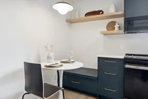 Trendy Studio Apartment in Downtown Collingwood - Image 4