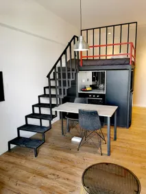 Unique City Centre Apartment 9B - Image 4
