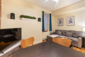 Large 3 Bed, 2 Bath in North End; Near Waterfront - Image 3