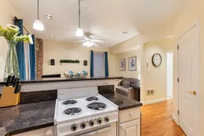 Large 3 Bed, 2 Bath in North End; Near Waterfront - Image 2
