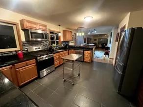 Valley View Farm House - Image 3