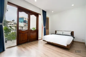 B786 Airport Studio 27m2+ balcony+ 55’ TV NFLX - Image 3