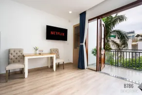 B786 Airport Studio 27m2+ balcony+ 55’ TV NFLX - Image 2