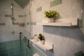 Sunny Hill House. - Image 4