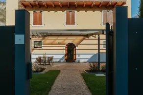 Lake House - Image 4