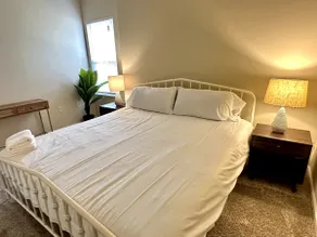 Comfy 3BR 2BA Apartment (Pool, Kitchen, Wi-FI) - Image 3